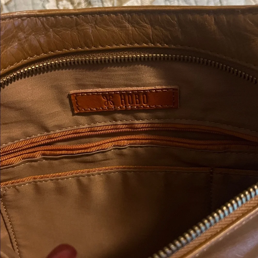 Cambel HOBO Leather Crossbody Bag - Picture 6 of 6